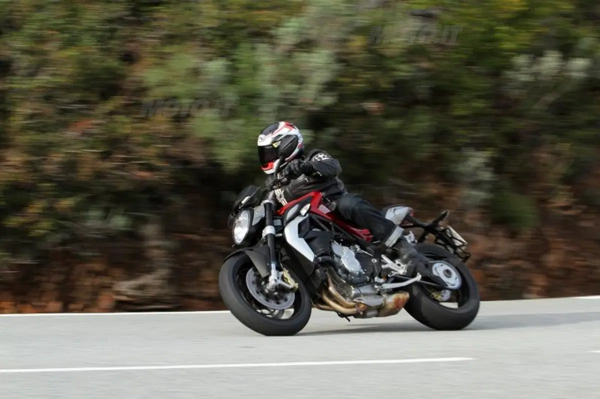 MV Agusta Brutale 800   (13)
