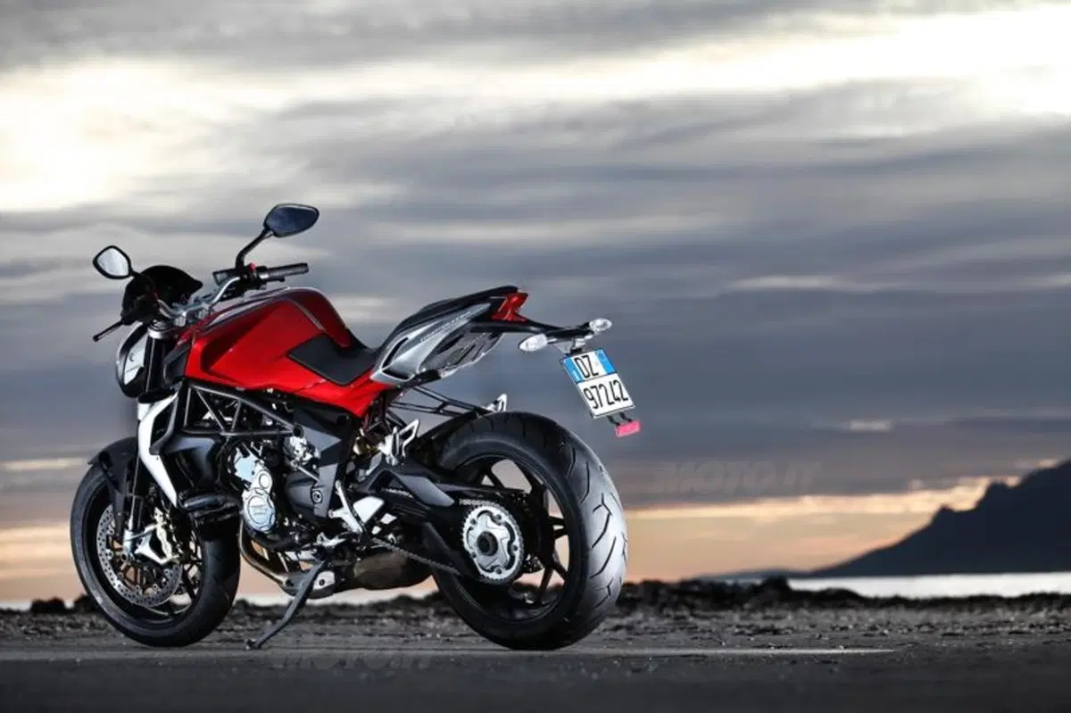 MV Agusta Brutale 800   (28)
