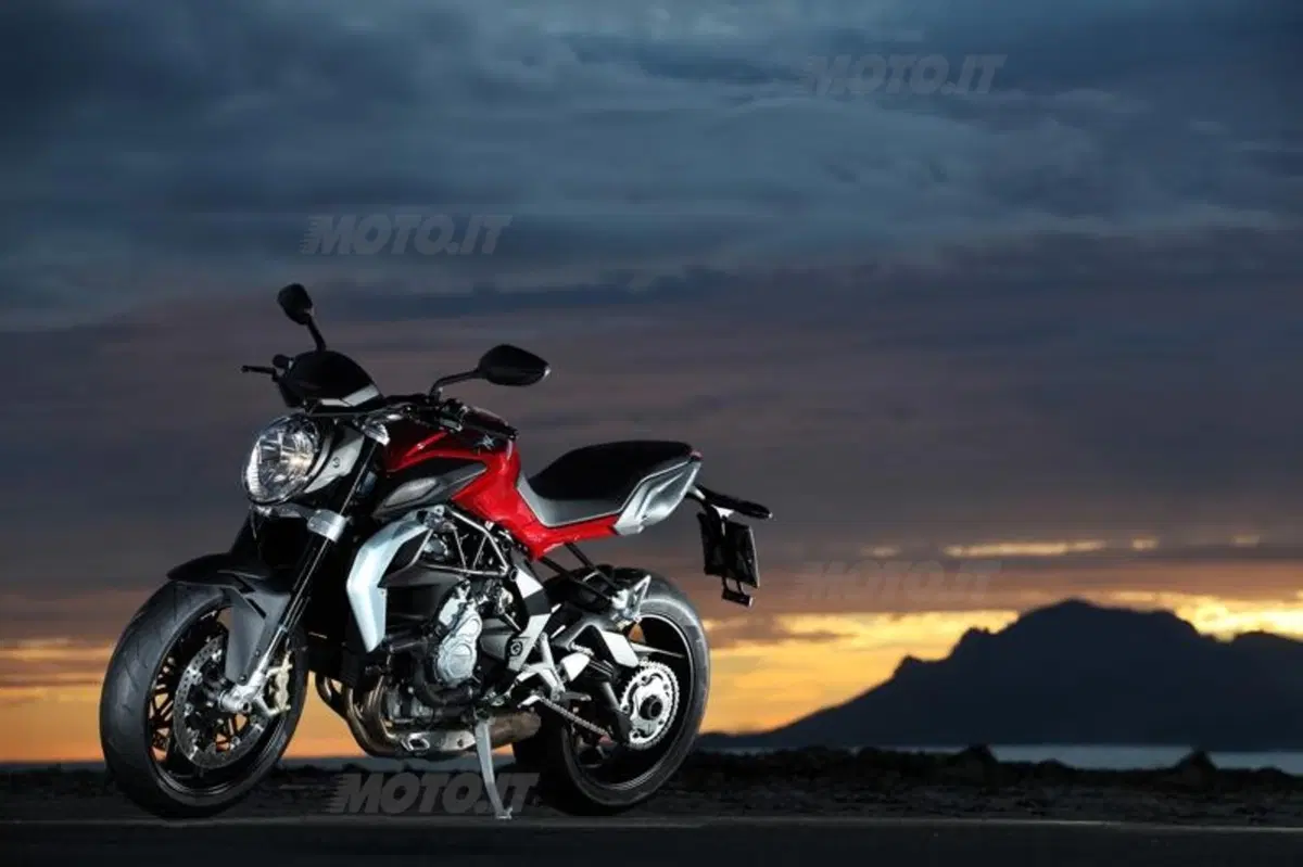 MV Agusta Brutale 800   (30)