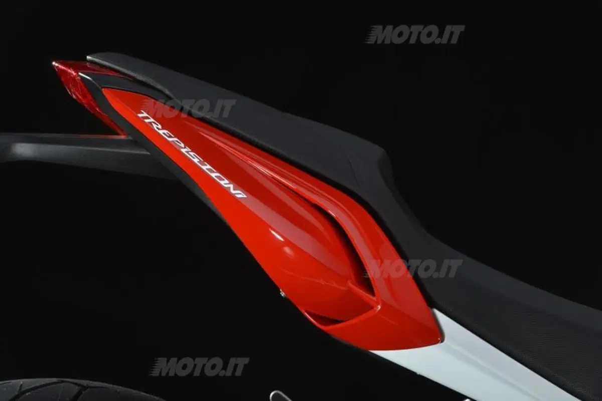 MV Agusta Brutale 800   (48)