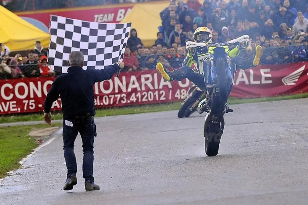 Sic Supermoto Day: Dovizioso sul gradino più alto del podio, Rossi terzo (9)