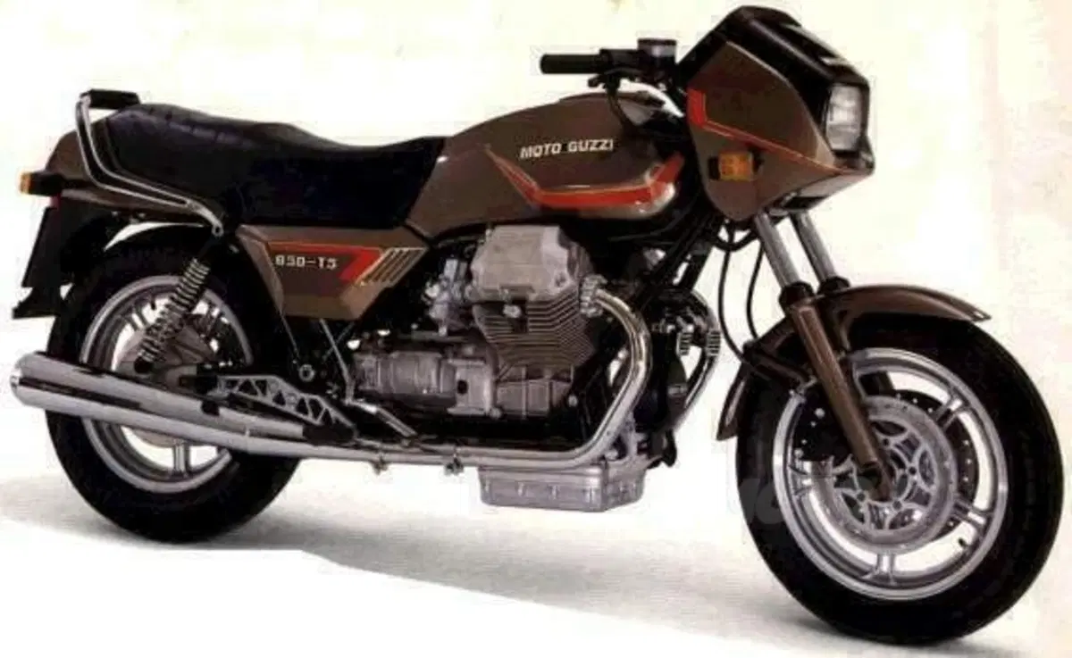 Le strane di Moto.it: Moto Guzzi 850T5 Bobber (6)