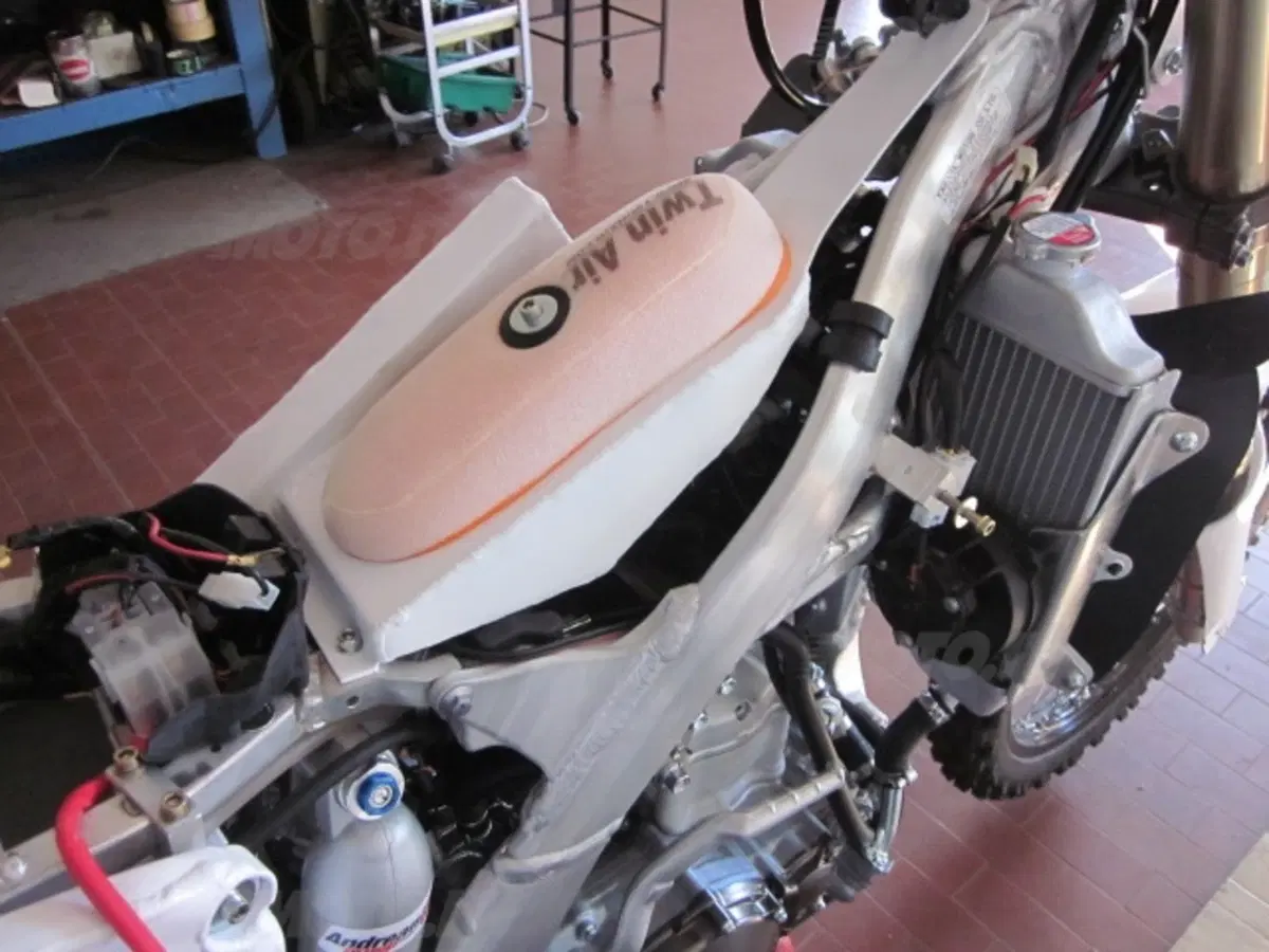 Moto.it alla Dakar con Franco Picco: la preparazione della Yamaha WR450F (44)