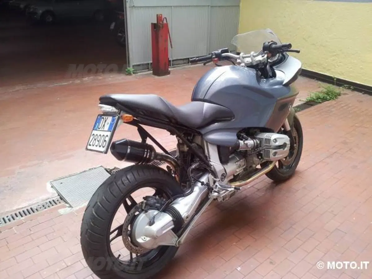 Le strane di Moto.it: BMW R1100S (3)