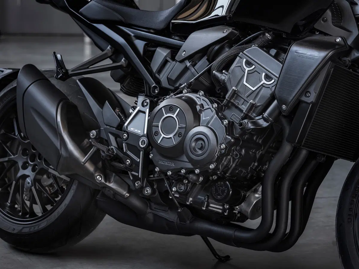 Honda CB1000R 2021: Euro5 e finiture più aggiornate (4)