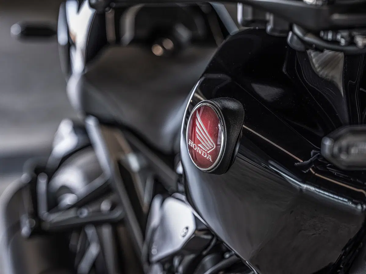 Honda CB1000R 2021: Euro5 e finiture più aggiornate (8)
