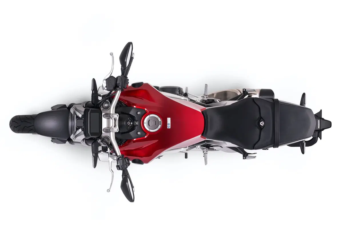 Honda CB1000R 2021: Euro5 e finiture più aggiornate (7)