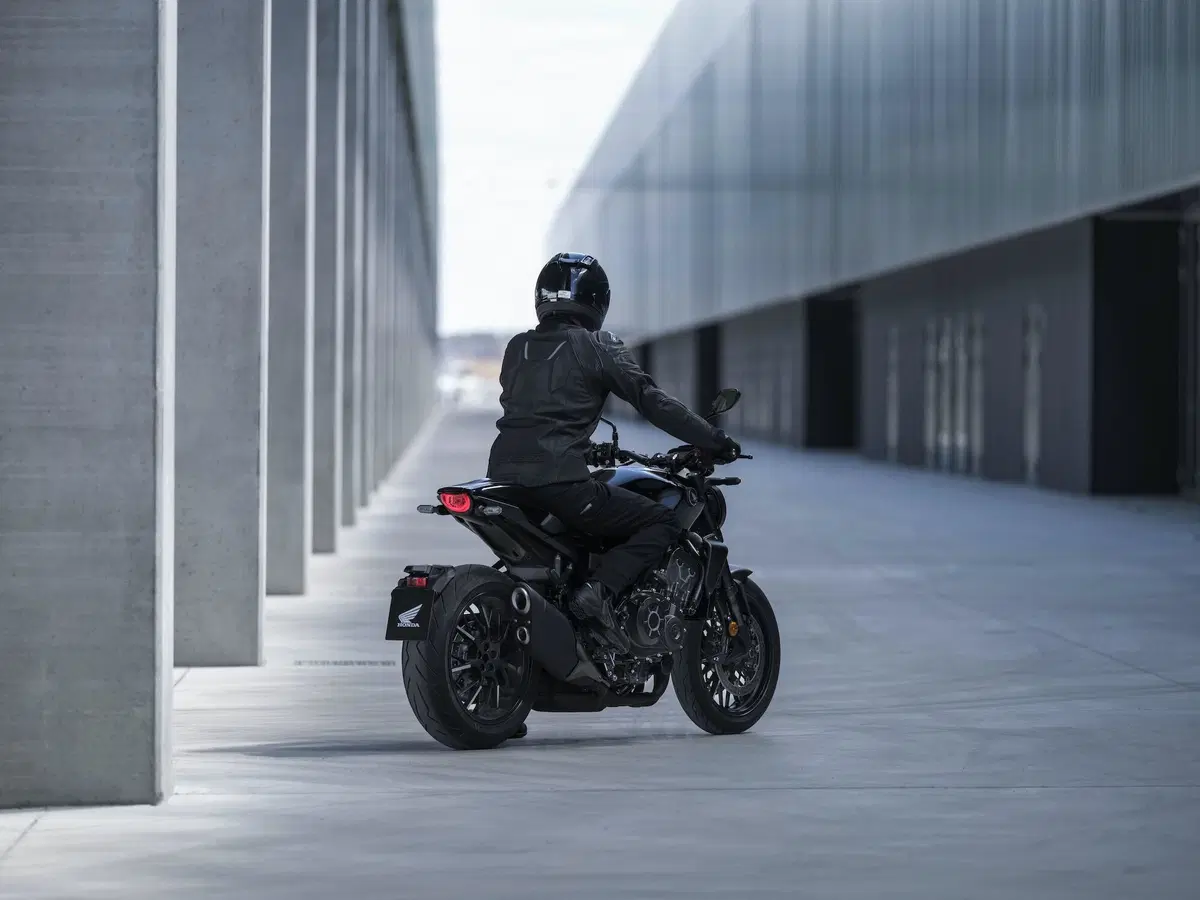Honda CB1000R 2021: Euro5 e finiture più aggiornate (5)