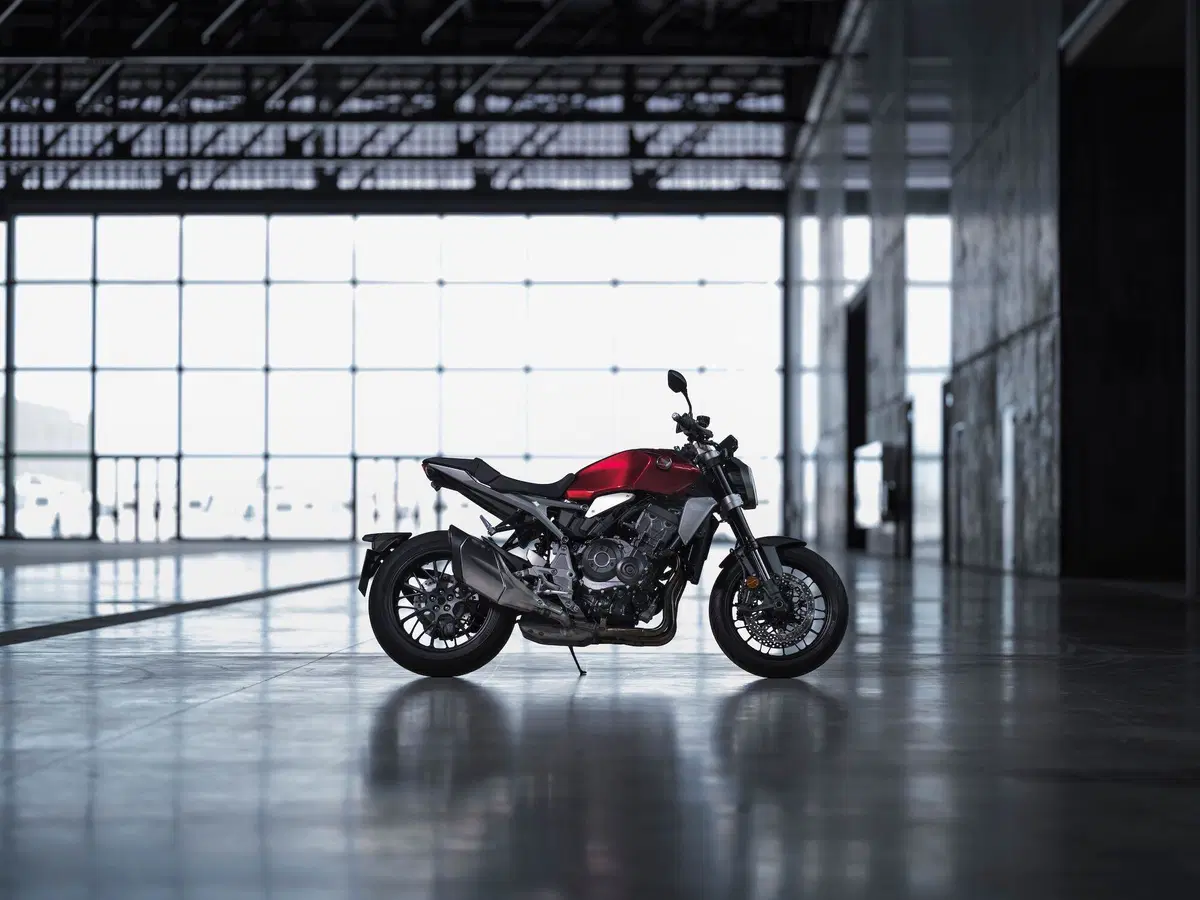 Honda CB1000R 2021: Euro5 e finiture più aggiornate (6)