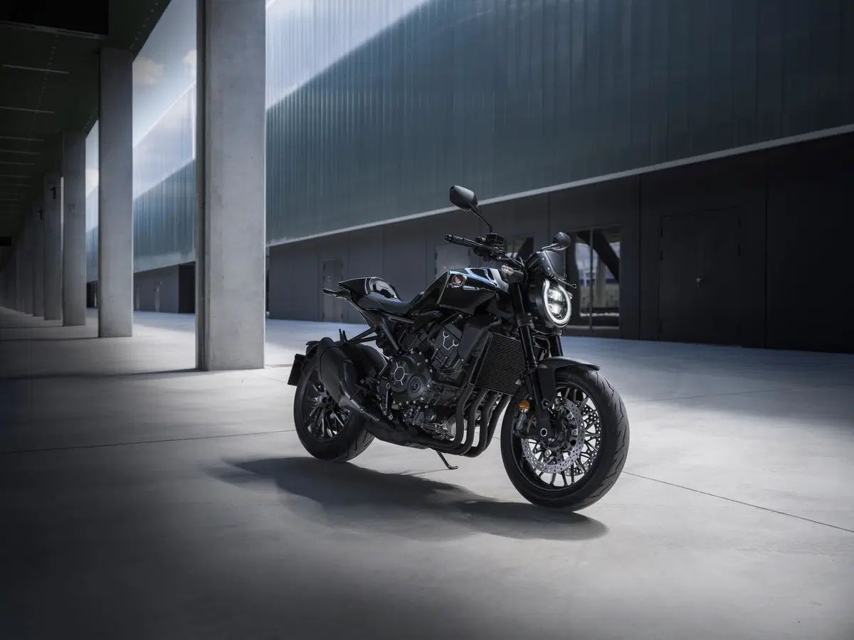 Honda CB1000R 2021: Euro5 e finiture più aggiornate (17)