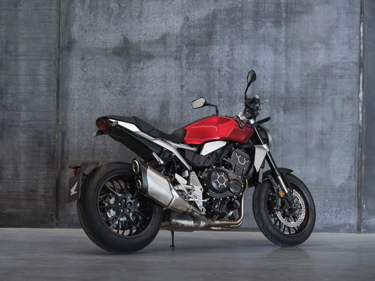 Honda CB1000R 2021: Euro5 e finiture più aggiornate (19)