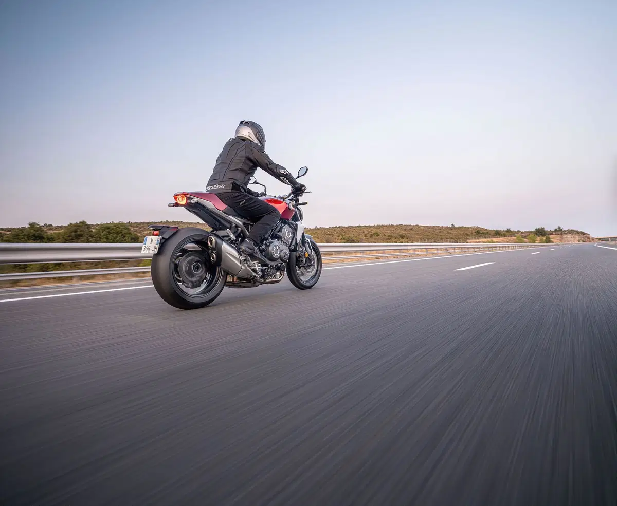 Honda CB1000R 2021: Euro5 e finiture più aggiornate (5)