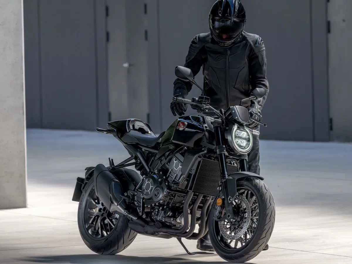 Honda CB1000R 2021: Euro5 e finiture più aggiornate (8)