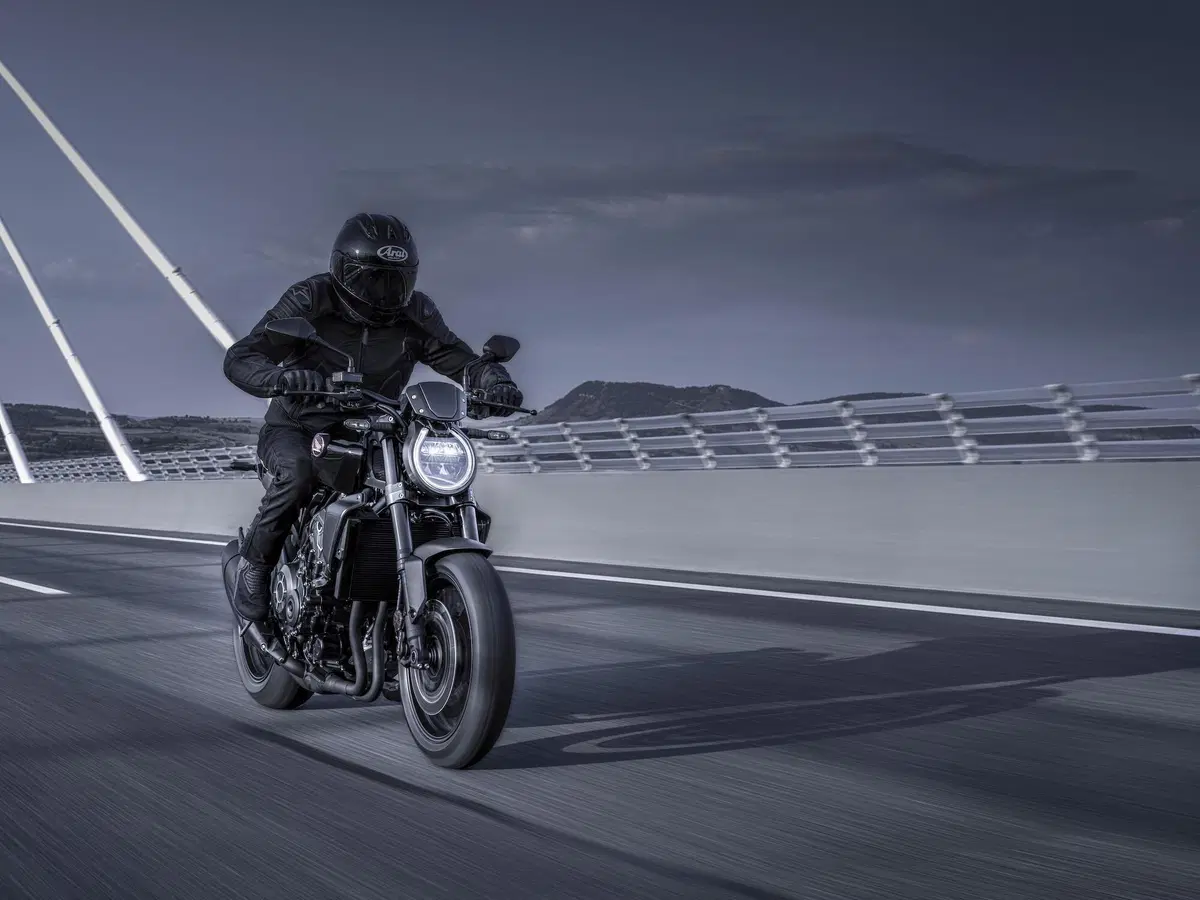 Honda CB1000R 2021: Euro5 e finiture più aggiornate (13)