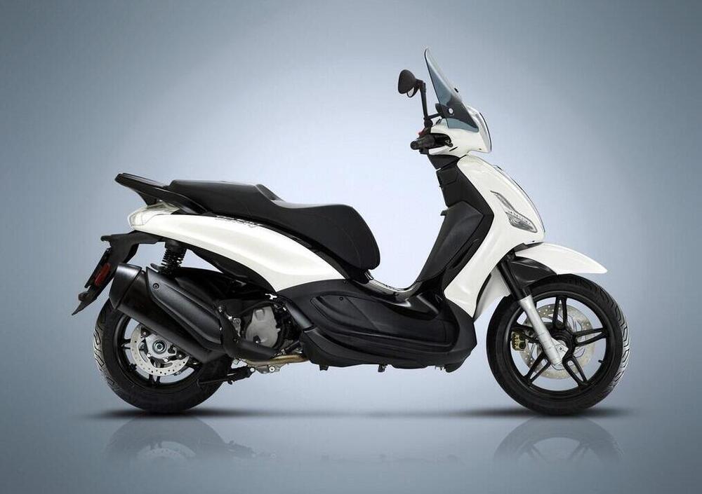 Piaggio Beverly 300 i.e. Street (2020) (2)