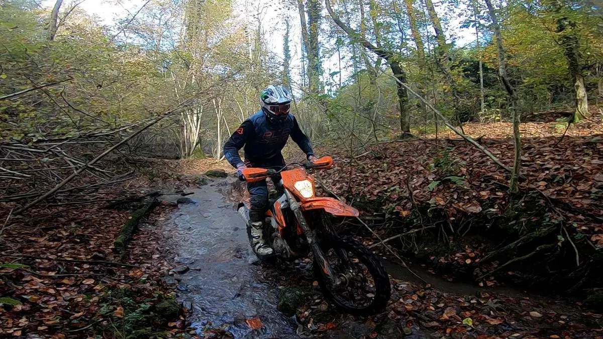 KTM EXC-F 450 2021 TEST: stabilità e potenza al top (4)