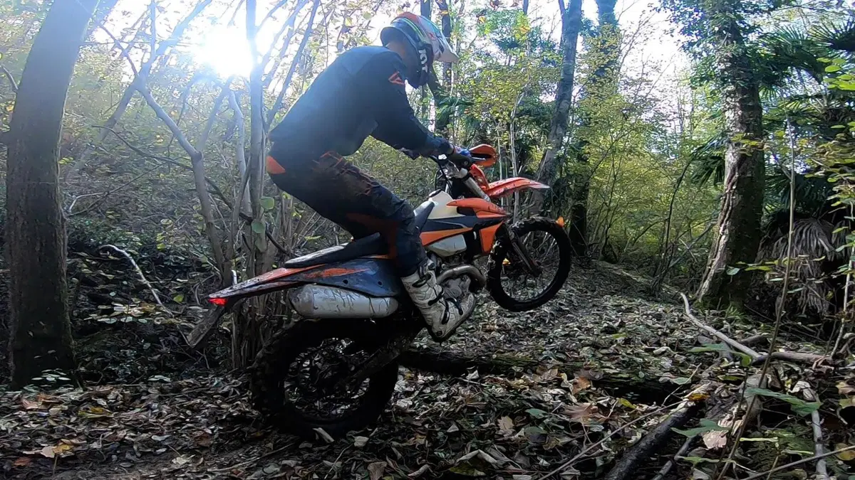 KTM EXC-F 450 2021 TEST: stabilità e potenza al top (5)