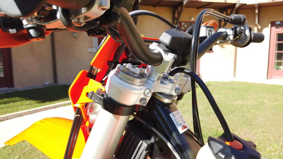 KTM EXC-F 450 2021 TEST: stabilità e potenza al top (9)