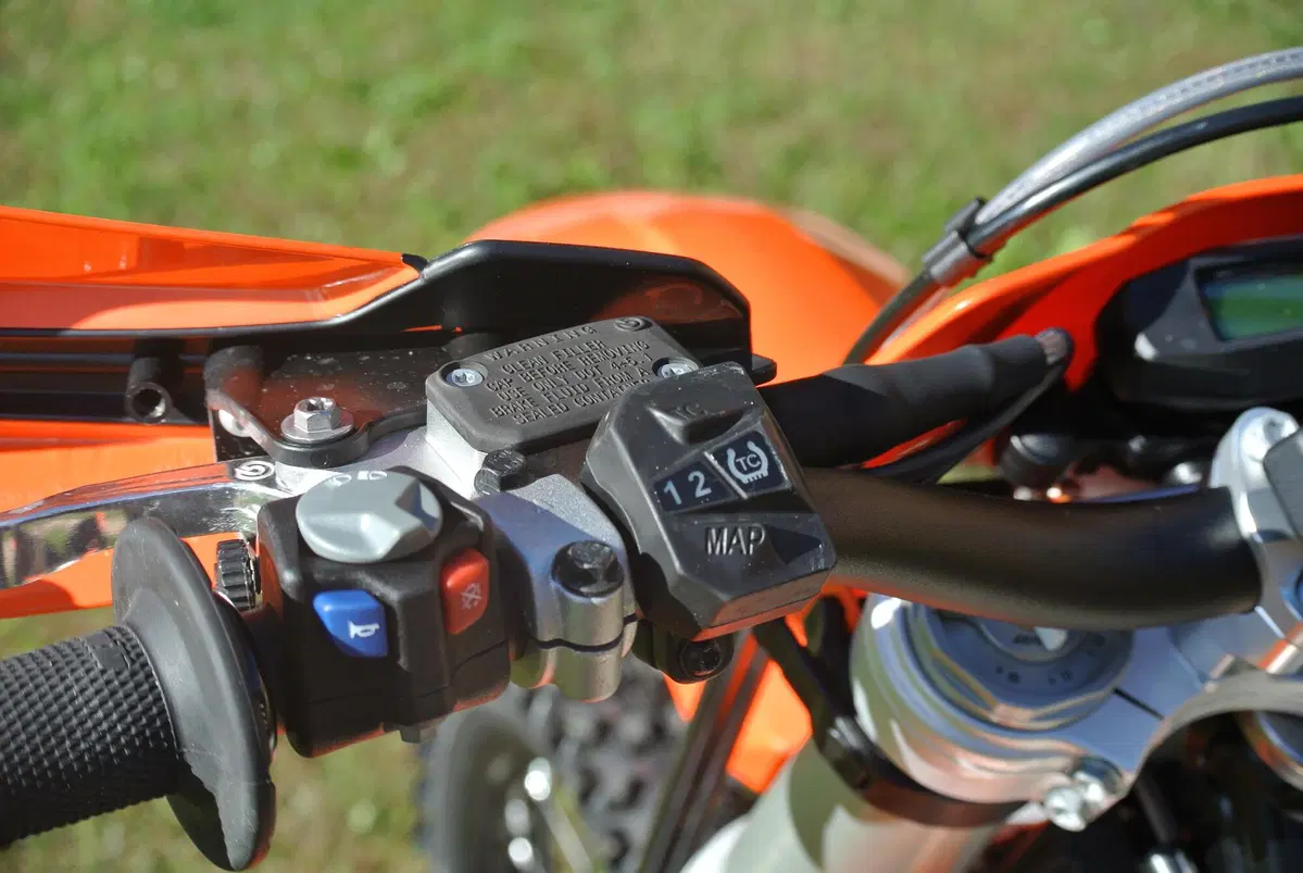 KTM EXC-F 450 2021 TEST: stabilità e potenza al top (12)