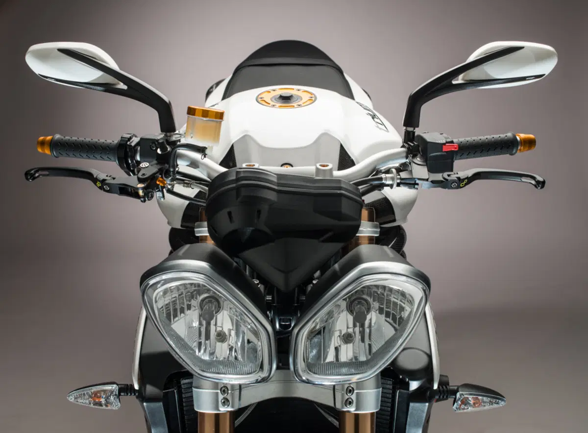 Accessori LighTech per Triumph Speed Triple 1050 (3)