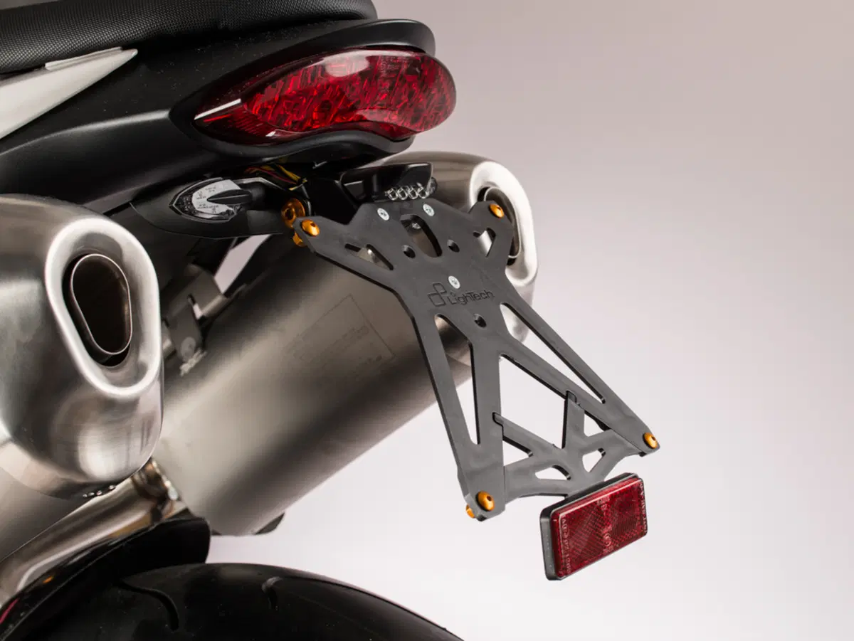 Accessori LighTech per Triumph Speed Triple 1050 (7)