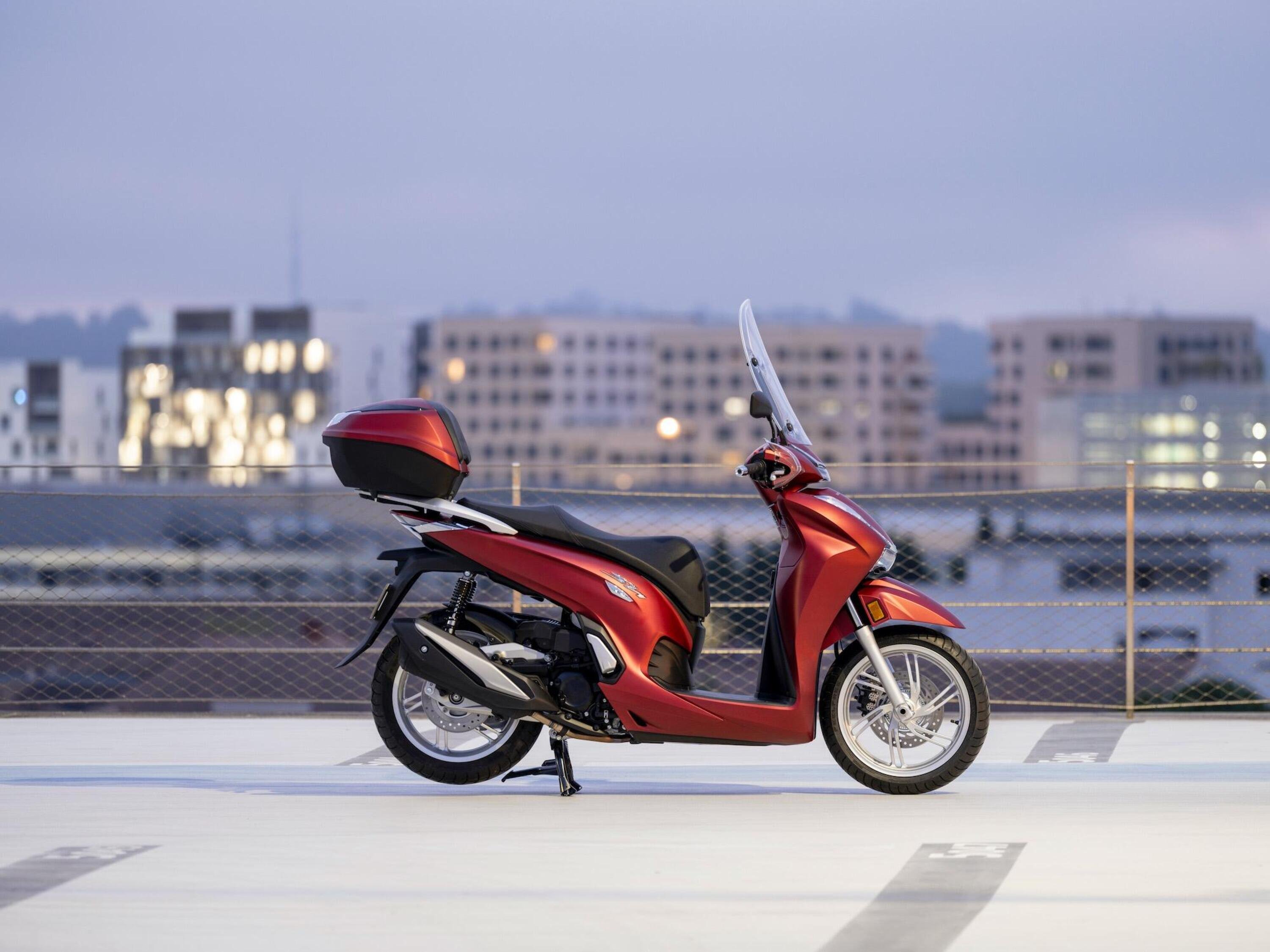 Honda SH 350 2021: pi&ugrave; bello, pi&ugrave; potente