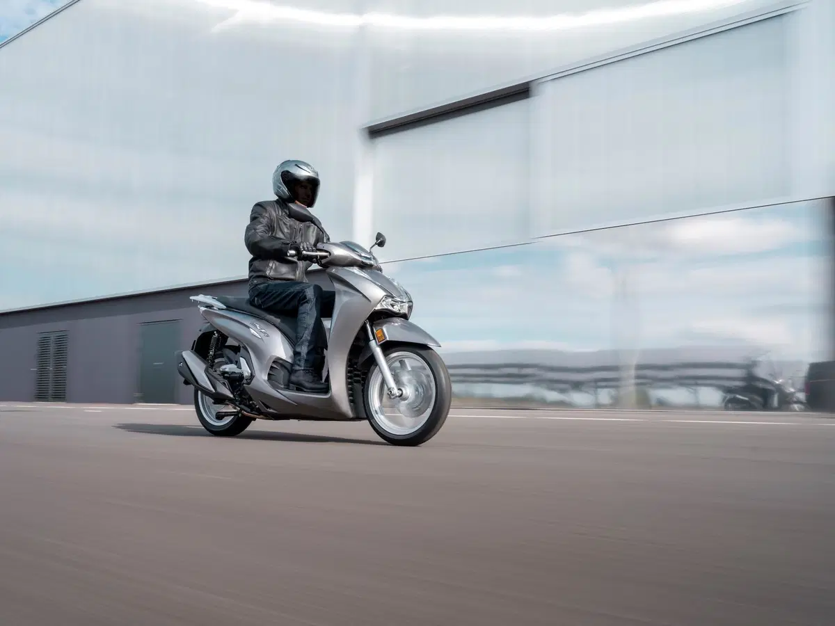 Honda SH 350 2021: più bello, più potente (4)