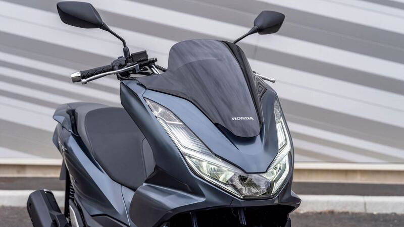 Honda PCX 125 2021: Euro 5 e revisioni stilistiche