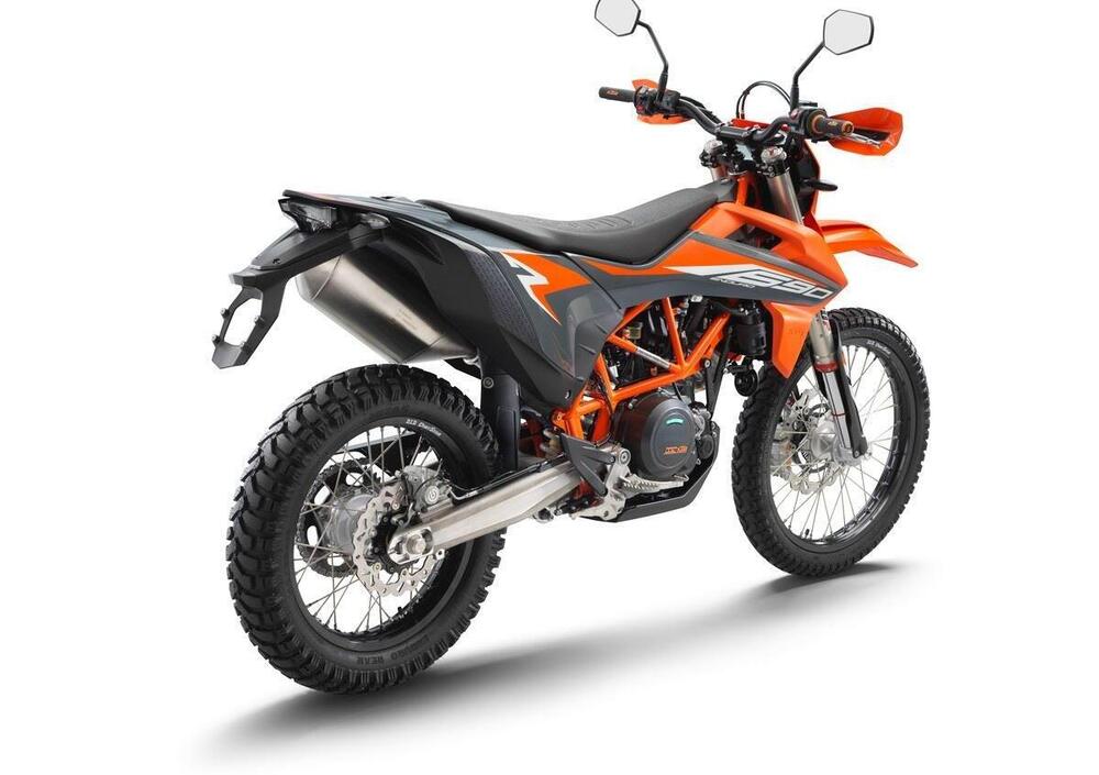 KTM 690 Enduro R (2021) (5)