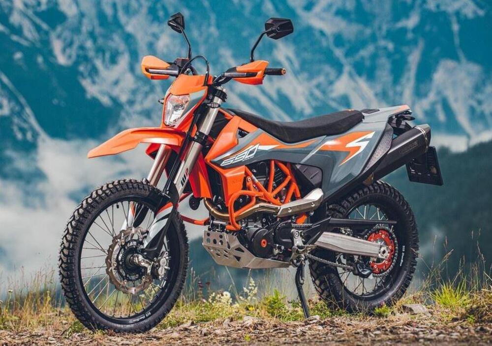 KTM 690 Enduro R (2021)