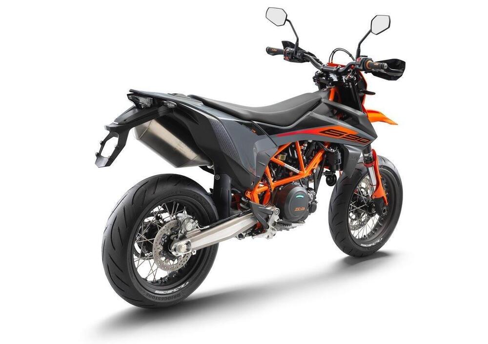 KTM 690 SMC R (2021-22) (3)