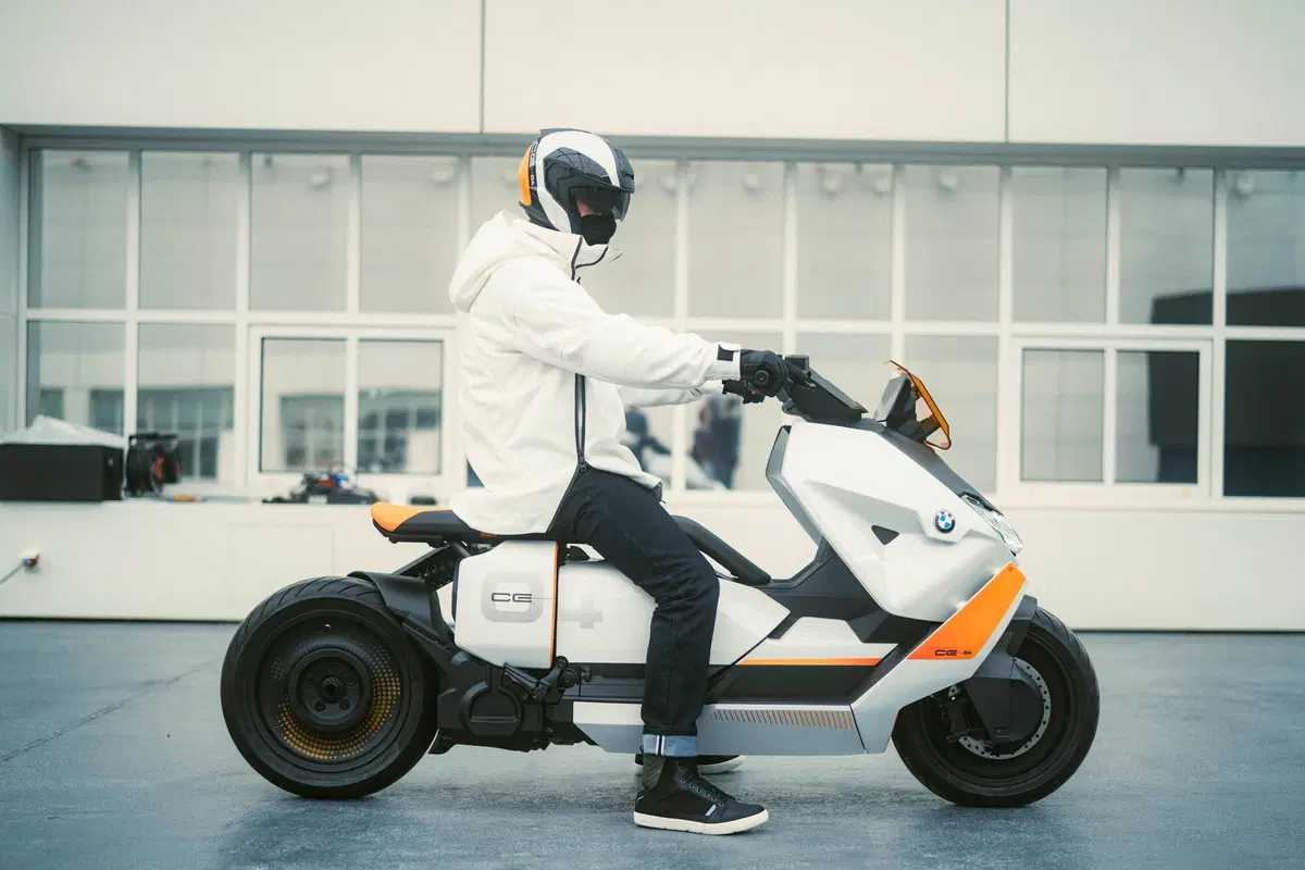 Definition CE 04. Il prossimo scooter elettrico BMW?