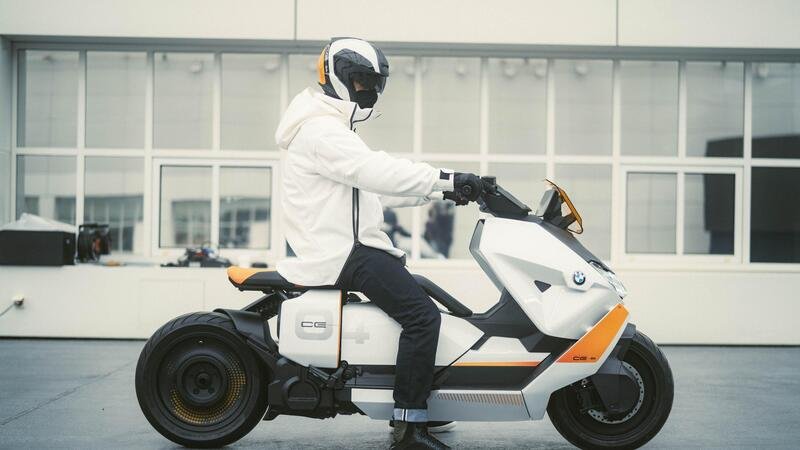Definition CE 04. Il prossimo scooter elettrico BMW?