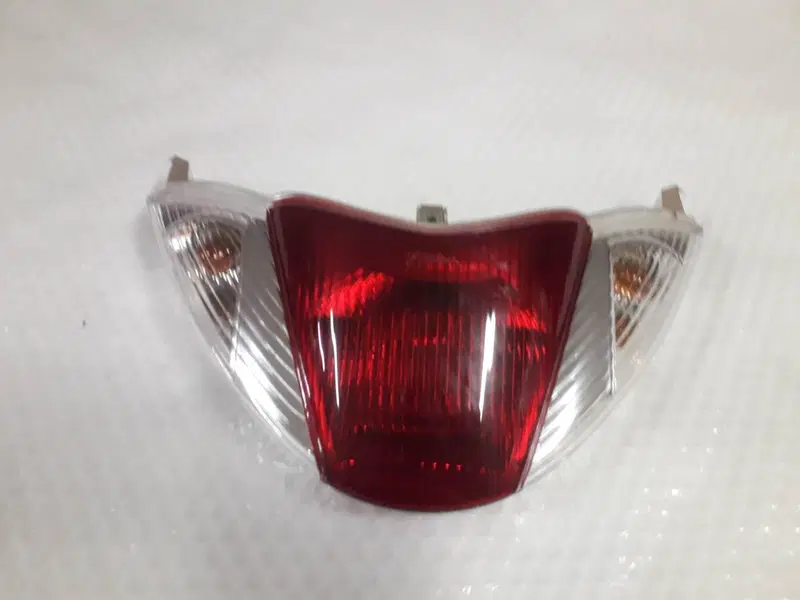 FARO POSTERIORE PIAGGIO LIBERTY .