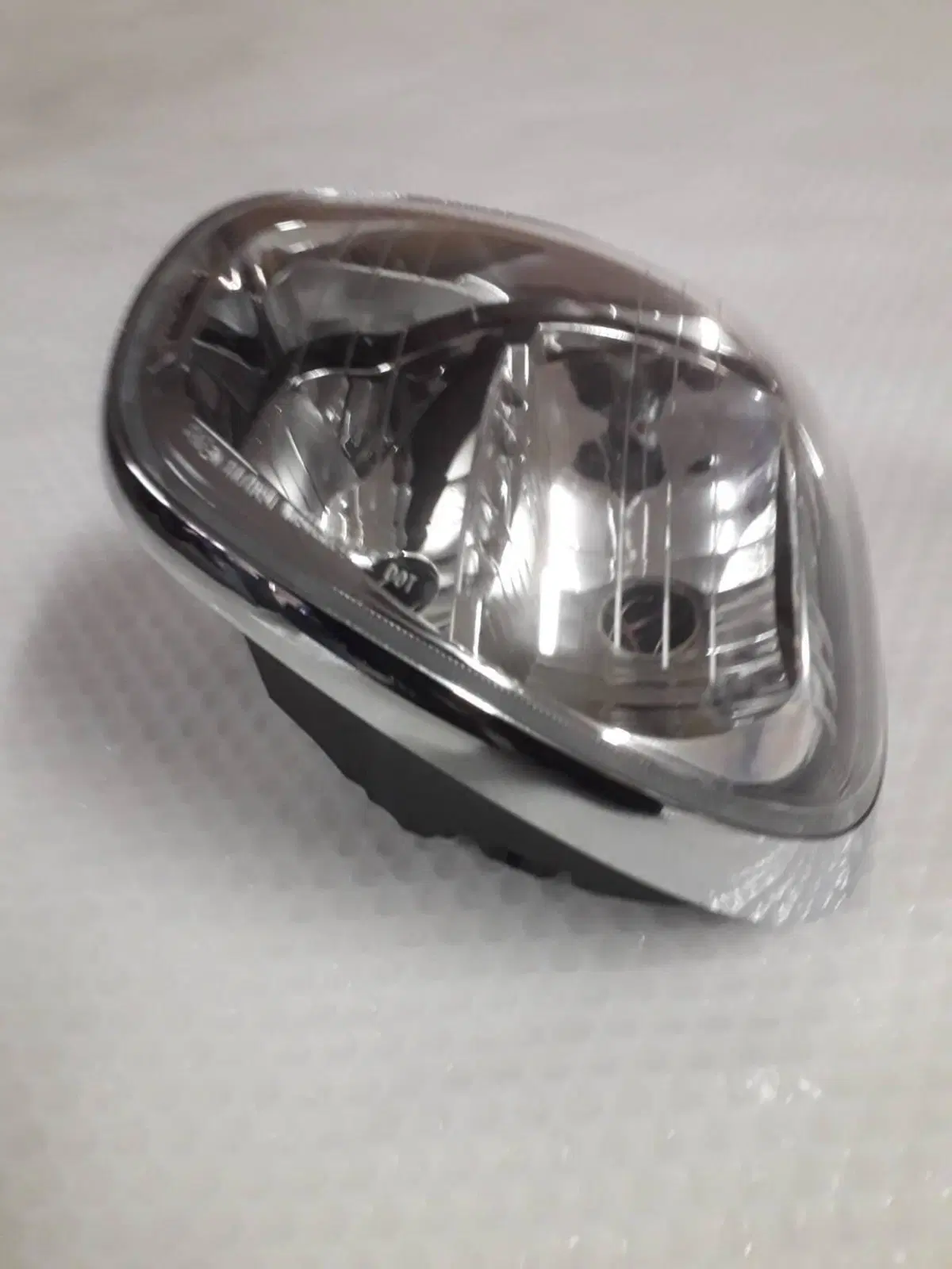 FARO ANTERIORE PIAGGIO BEVERLY. (2)