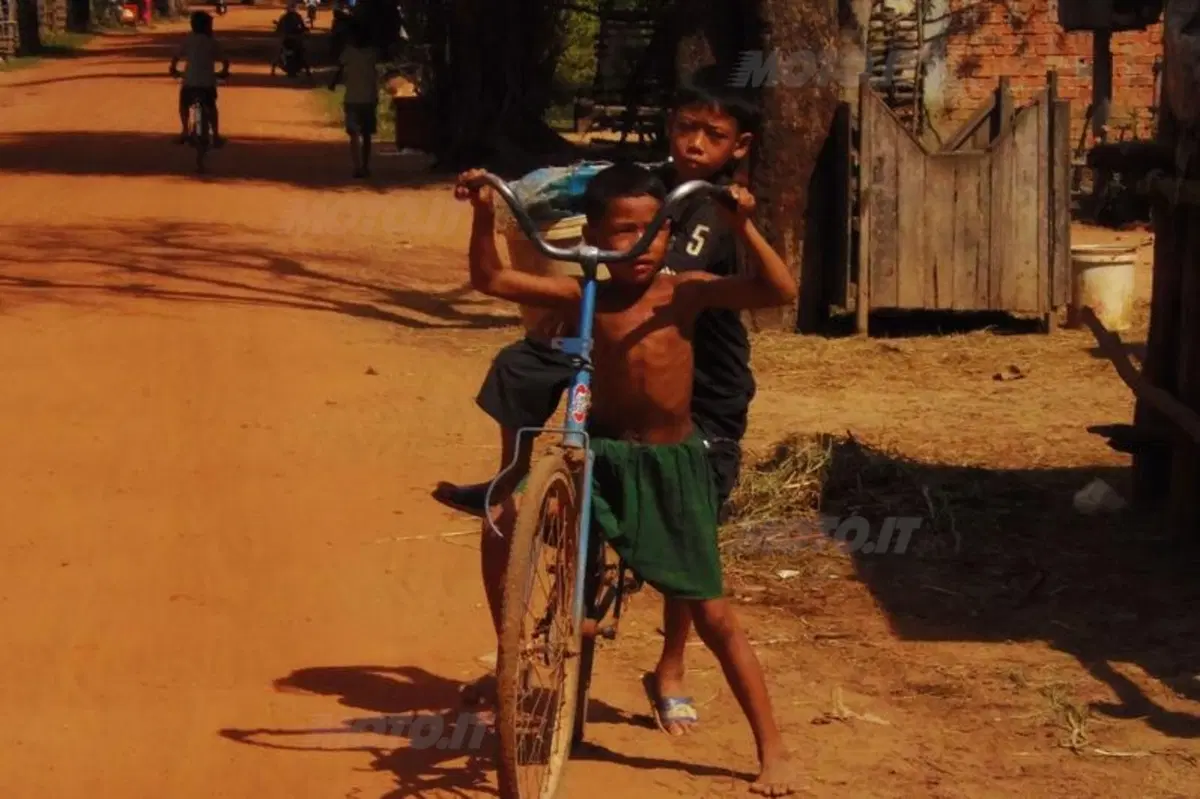 Viaggi in moto. Cambogia, un filo di gas (2)