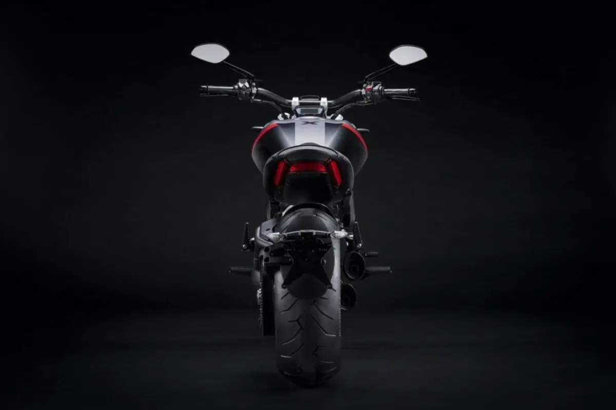 Ducati XDiavel 1262 XDiavel 1262 Black Star (2021) (5)