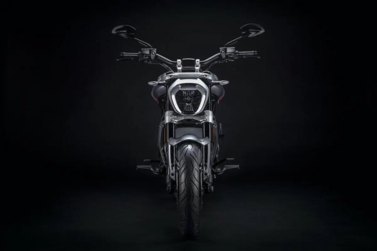 Ducati XDiavel 1262 XDiavel 1262 Black Star (2021) (3)