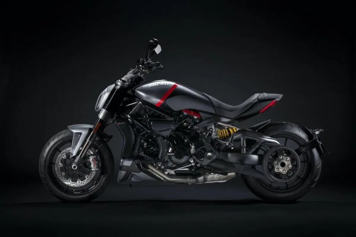 Ducati XDiavel 1262 XDiavel 1262 Black Star (2021) (2)