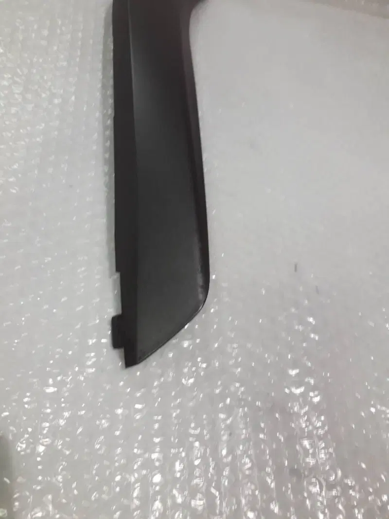 SPOILER INFERIORE DESTRO PIAGGIO BEVERLY (3)