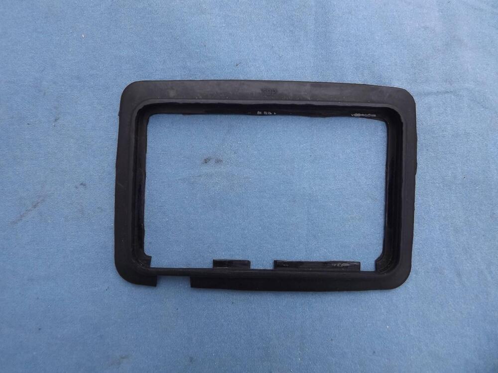 cornice faro Bimota SB4 ? (2)