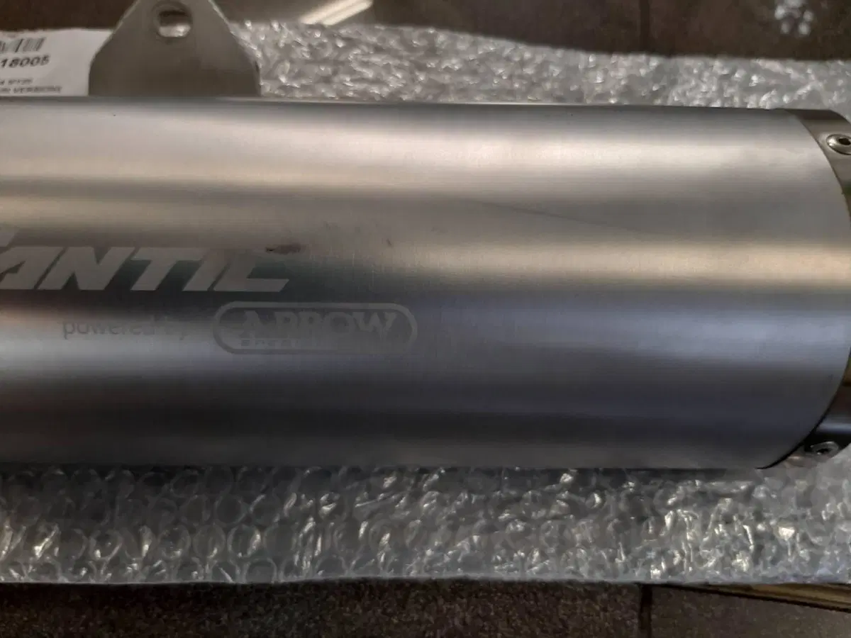 SILENZIATORE/SCARICO ORIGINALE ARROW FANTIC MOTARD Fantic Motor (4)
