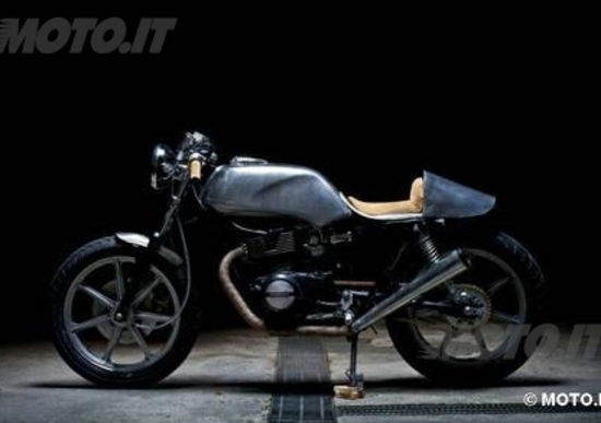 Le Strane di Moto.it: Honda CB400N Café Racer