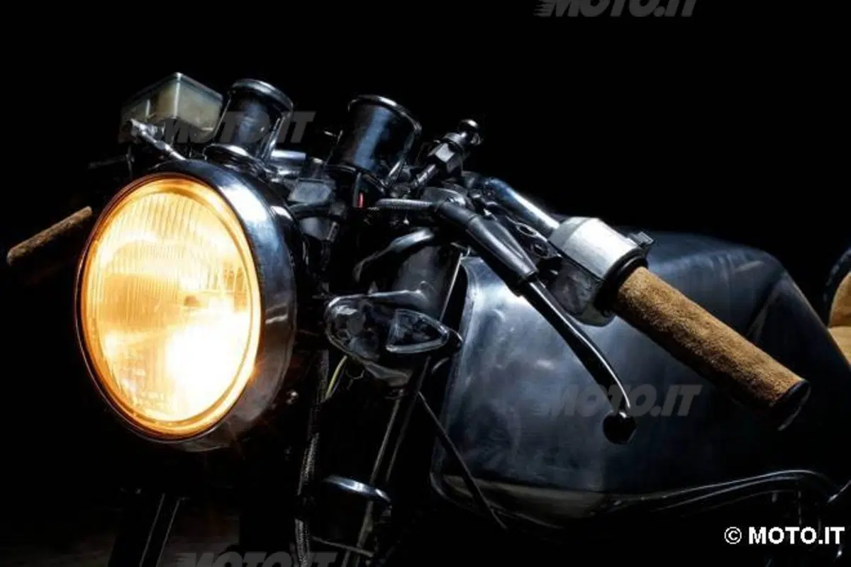 Le Strane di Moto.it: Honda CB400N Café Racer (3)