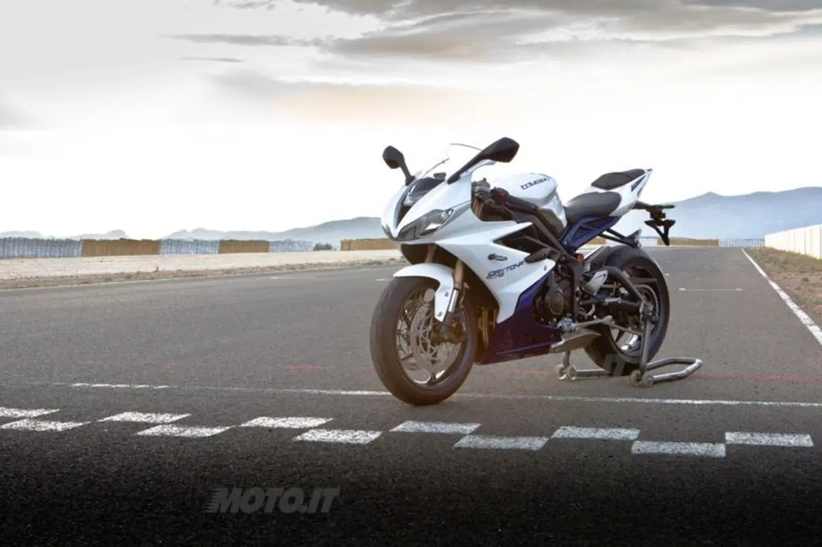 Triumph Daytona 675 2013    (19)
