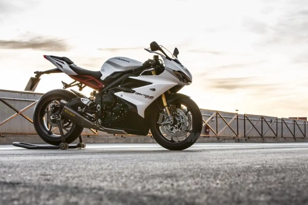 Triumph Daytona 675 2013    (22)