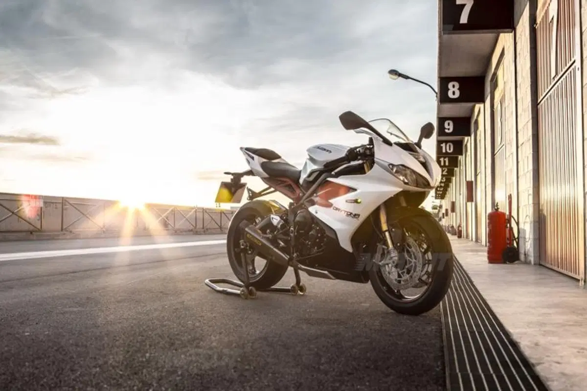 Triumph Daytona 675 2013    (23)