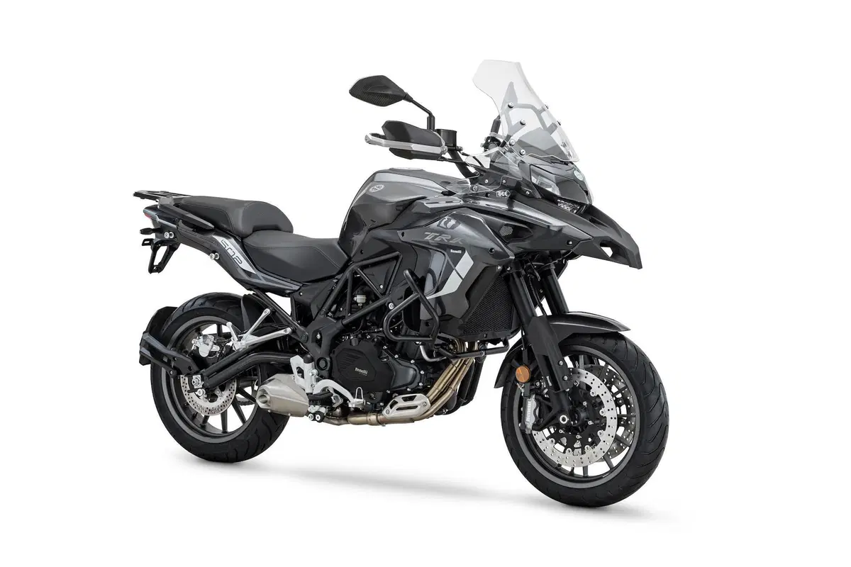 Benelli Leoncino 800, "The Lion Prince" (5)