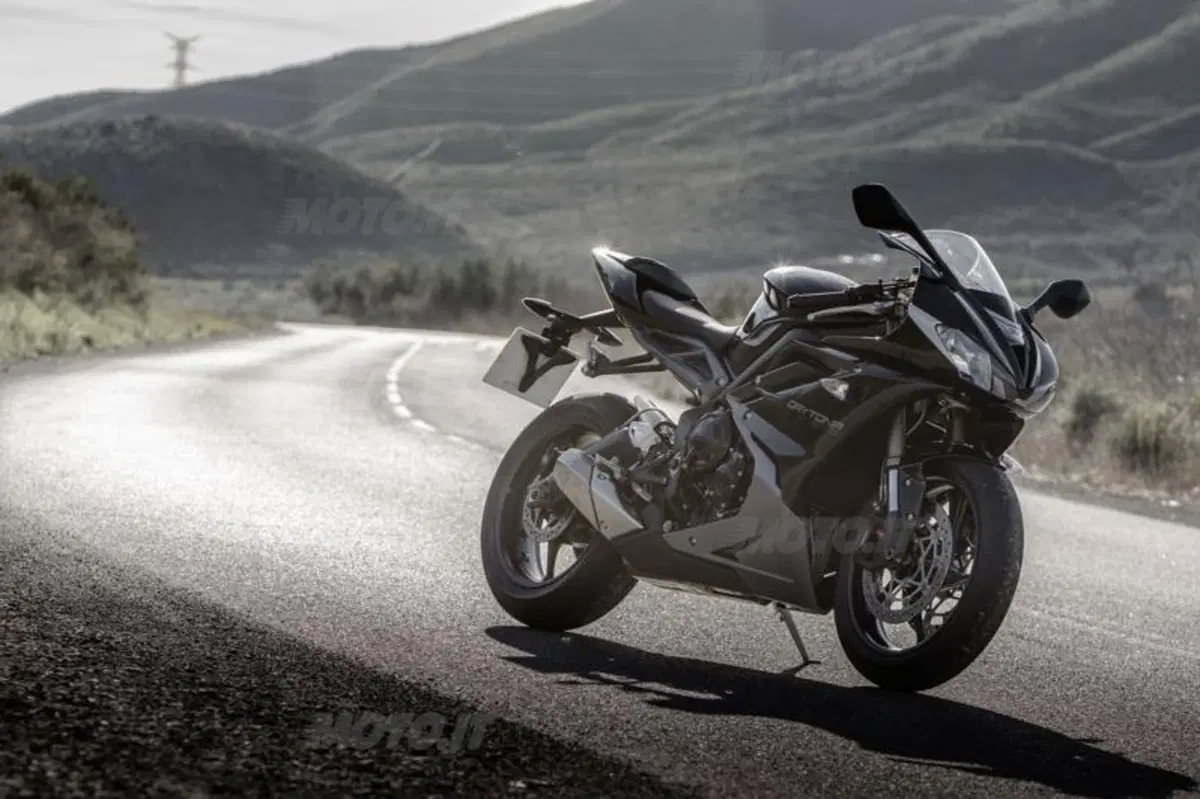 Triumph Daytona 675 2013    (36)