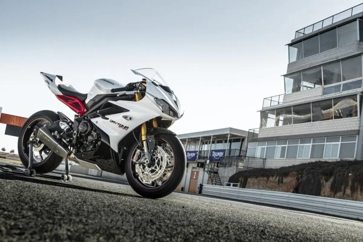 Triumph Daytona 675 2013    (38)